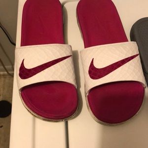 Nike slides